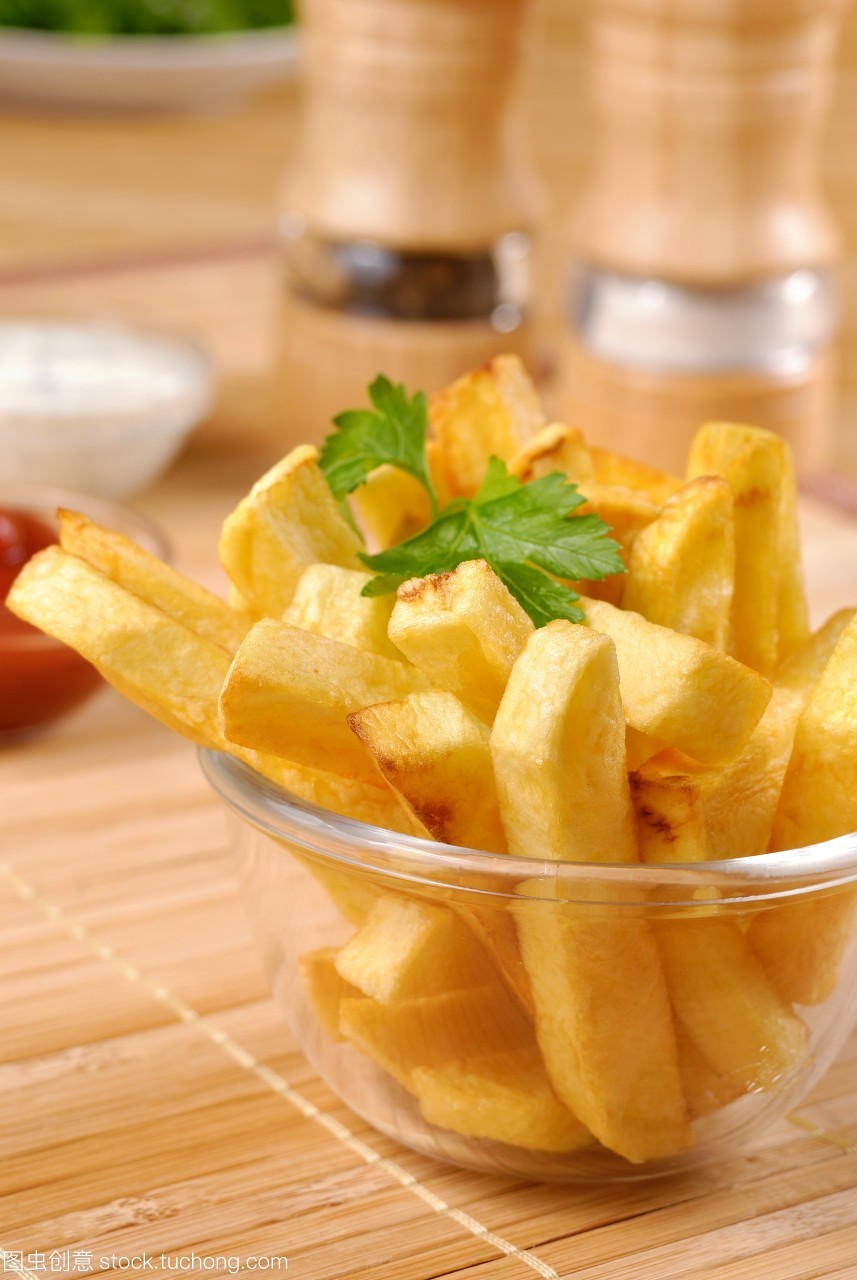 中飯,傳統(tǒng),傳統(tǒng)的,佳肴,便飯,喝水,土豆,垃圾,喝酒,午餐,午飯,地方菜,大盤子,卡路里,喝,小吃,喝飲料,浸,快速,沙司,浸入,快,混合器,炸薯?xiàng)l,特色食物,用餐者,番茄醬,番茄,盤子,紅,矮胖,紅色,美國人,菜,蔬菜,調(diào)料,近景,零食,西紅柿,馬鈴薯,醬,調(diào)味汁,餐,餐盤,飯,美食,飲料,香料,肥胖,脂肪,胖